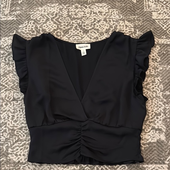 Open Edits Black Ruffle Crop - Picture 1 of 8